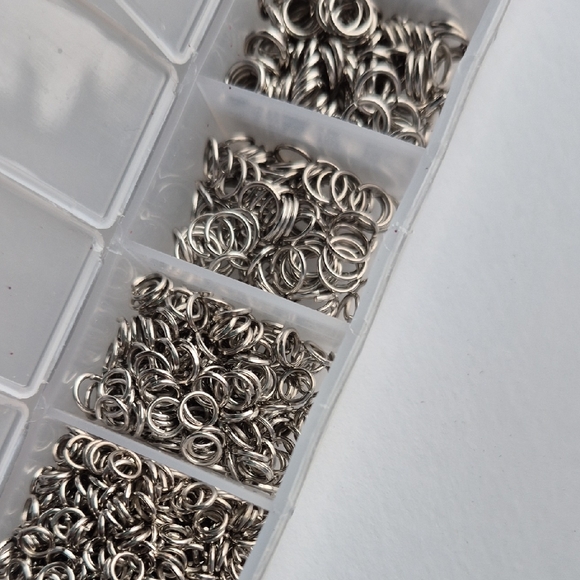 Assorted Silver Metal Jump Rings - 7 Different Sizes - Picture 4 of 10